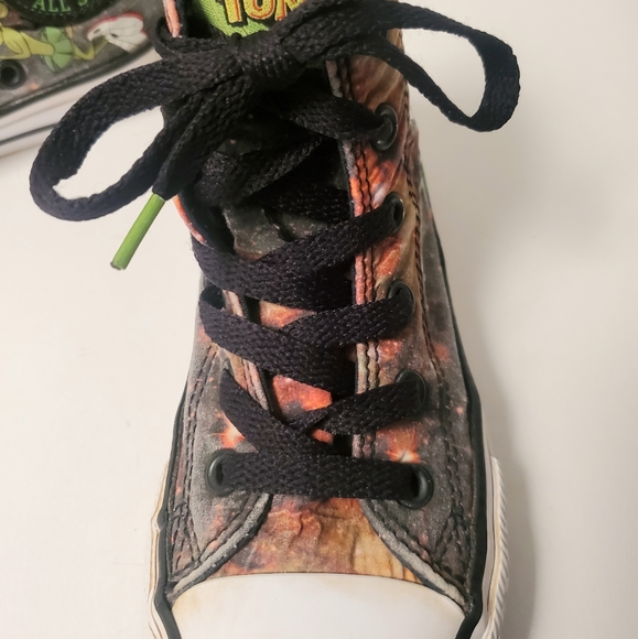 Kids Marvin the Martian converse high tops - Picture 5 of 8